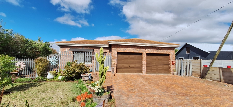 3 Bedroom Property for Sale in Albertinia Western Cape